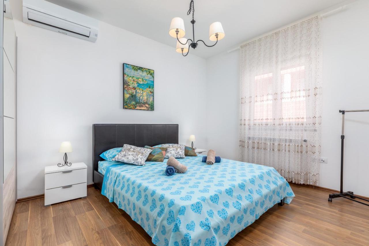 Apartman Vera Pula Exterior photo