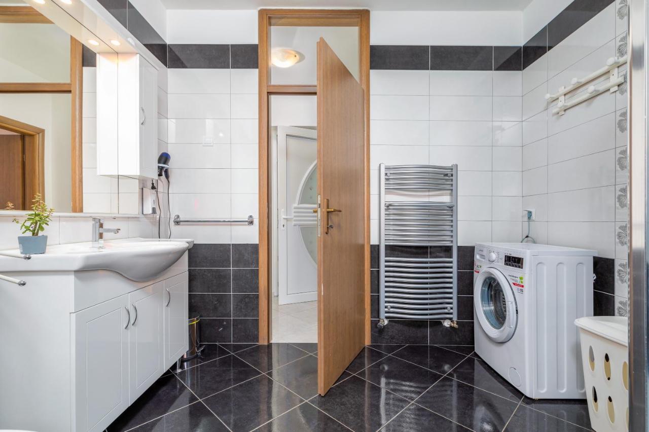 Apartman Vera Pula Exterior photo